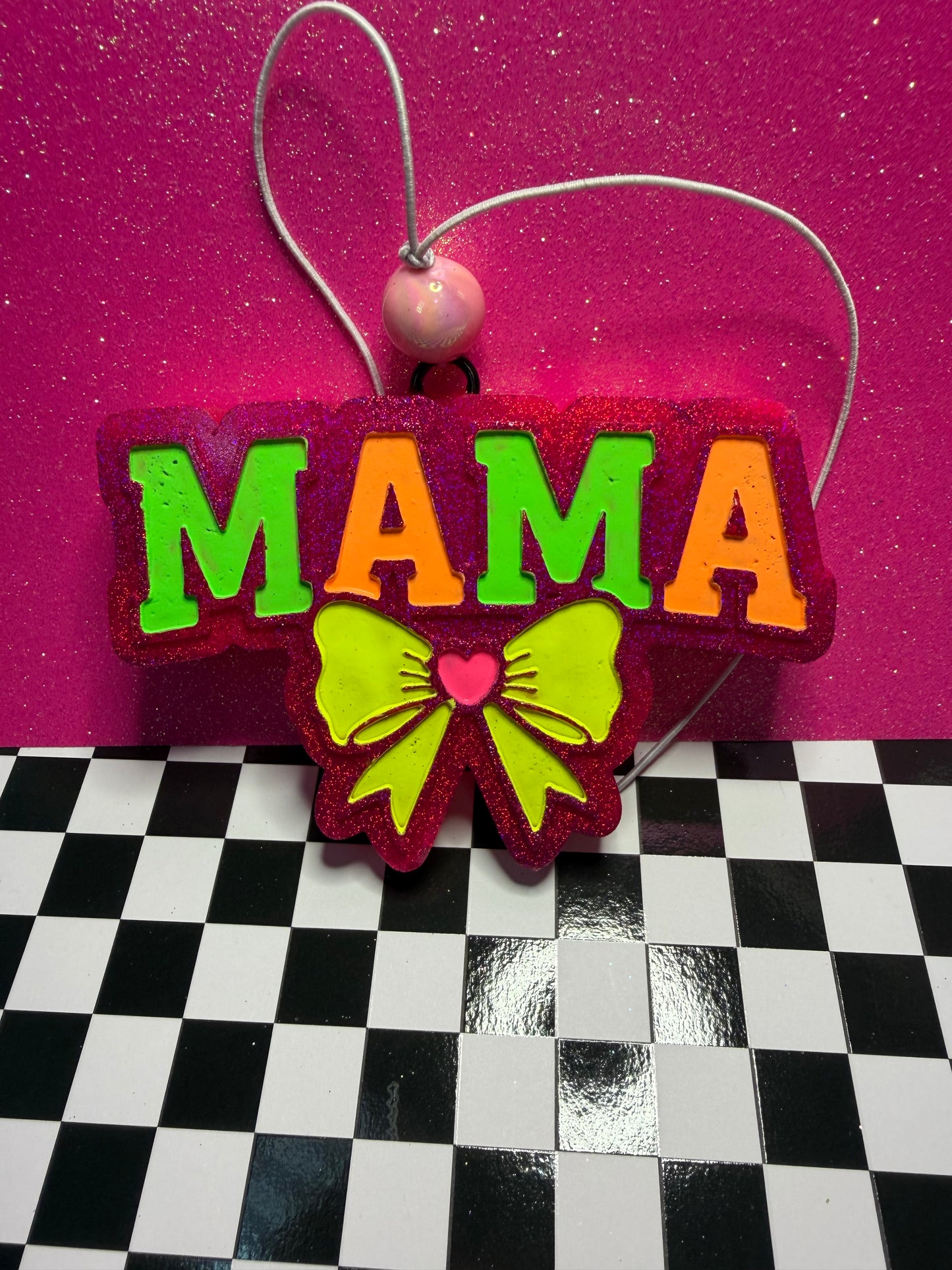 MAMA w/Bow Freshie
